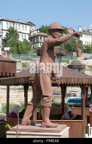 Türkei, Usedom, Schwarzmeerküste Inebolu, Küre, Denkmal für die Bergarbeiter am Hauptplatz Banque D'Images