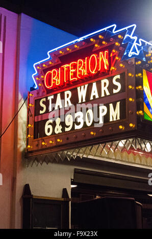 Bar Harbor, Maine, USA. Au 18 décembre, 2015. Soirée d'ouverture de Star Wars : The Force s'éveille au critère historique du théâtre. Crédit : Jennifer Booher/Alamy Live News Banque D'Images