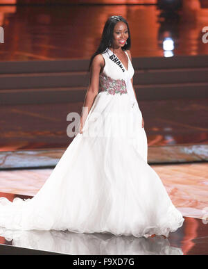 Las Vegas, Nevada, USA. Dec 18, 2015. Miss Ghana Hilda Frimpong participe au défilé de Miss Univers 2015 Compétition préliminaire et Costume National Show le 16 décembre 2015 au Théâtre de l'axe à l'intérieur de Planet Hollywood Resort & Casino à Las Vegas au Nevada. Crédit : Marcel Thomas/ZUMA/Alamy Fil Live News Banque D'Images