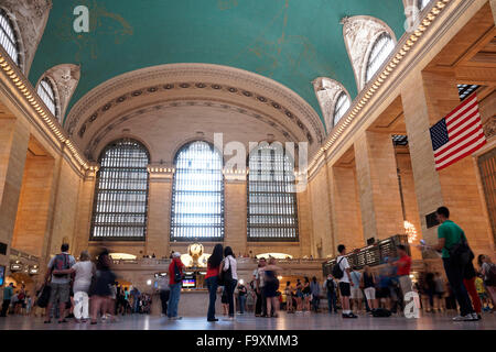 De l'intérieur du hall principal de la gare Grand Central Terminal de New York City, USA Banque D'Images