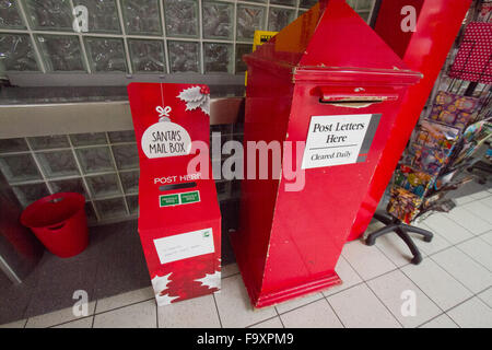 Adélaïde, Australie. Dec 19, 2015. Une boîte spéciale pour le courrier de Noël Santa Crédit : Collection amer ghazzal/Alamy Live News Banque D'Images