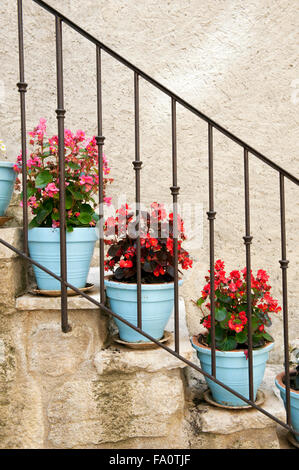 Pots d'escalier sur en Provence France Europe Banque D'Images