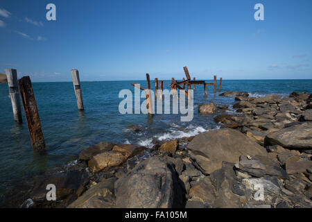 Ancienne jetée à Archer Point, Qld. Banque D'Images