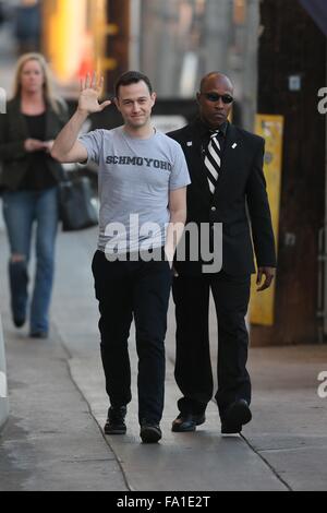 Joseph Gordon Levitt vu arriver à l'ABC Studios pour Jimmy Kimmel Live avec : Joseph Gordon-Levitt Où : Los Angeles, California, United States Quand : 19 Nov 2015 Banque D'Images