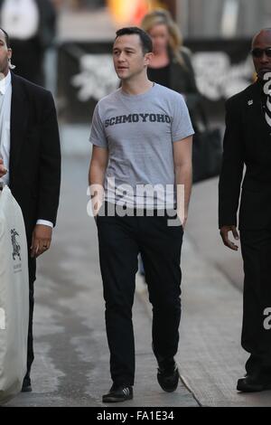 Joseph Gordon Levitt vu arriver à l'ABC Studios pour Jimmy Kimmel Live avec : Joseph Gordon-Levitt Où : Los Angeles, California, United States Quand : 19 Nov 2015 Banque D'Images