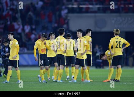 Yokohama, Kanagawa, Japon. 18Th Oct, 2015. L'équipe de Guangzhou Evergrande après avait été défait pour S. Hiroshina au stade international de Yokohama. © Marcio Machado/ZUMA/Alamy Fil Live News Banque D'Images