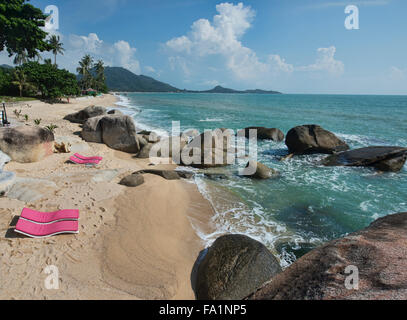 Le long de la plage de Lamai sur l'île de Koh Samui, Thaïlande Banque D'Images