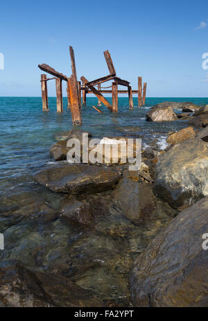 Ancienne jetée à Archer Point, Qld. Banque D'Images