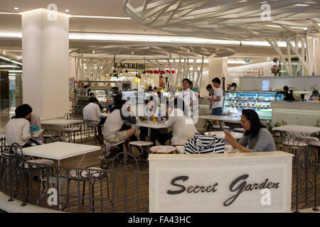 Jardin Secret de boulangerie de luxe dans le quartier branché de Siam Paragon mall dans le centre de Bangkok, Thaïlande. Banque D'Images