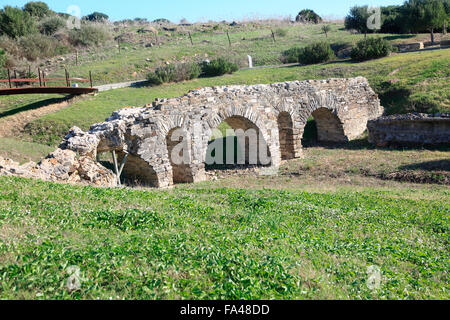 Pont de Punta Paloma aqueduc de Baelo Claudia, site romain de la Province de Cadix, Espagne Banque D'Images