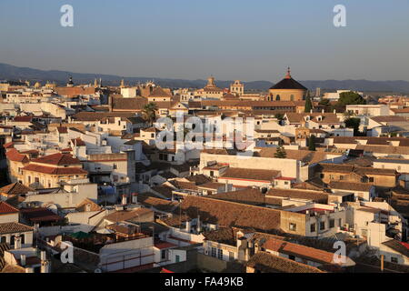 Angle de vue oblique soulevées centre-ville historique de bâtiments, Cordoba, Espagne Banque D'Images