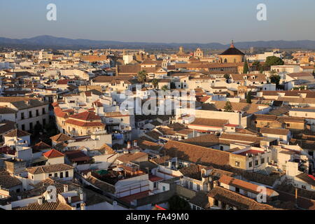 Angle de vue oblique soulevées centre-ville historique de bâtiments, Cordoba, Espagne Banque D'Images