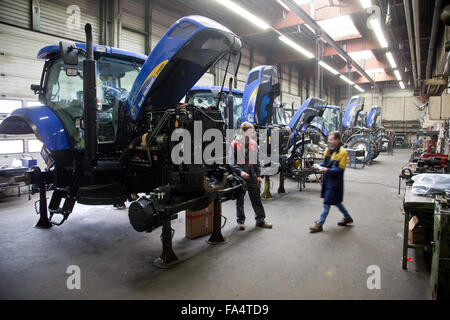 Boutique de fabrication de ce mettre ensemble des tracteurs et machines agricoles. Banque D'Images