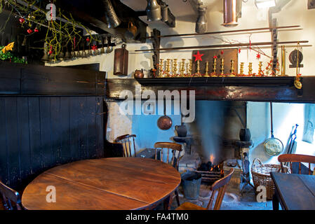 Bar dans le Fleece Inn, South Littleton, près de Evesham, Worcestershire, Angleterre, Royaume-Uni Banque D'Images