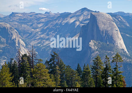 Vue de sentinelle de Half Dome Dome Banque D'Images