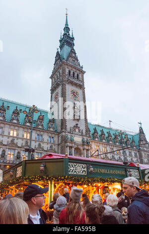 Les marchés de Noël de Hambourg à Rathausmarkt Banque D'Images