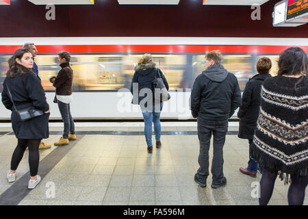 Hambourg Allemagne. La station de U-Bahn de Hambourg Banque D'Images