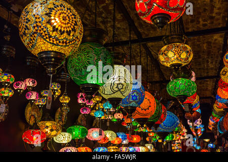 Lampes en turc Marché de Camden, Camden Town, London Borough of Camden, Londres, Angleterre, Royaume-Uni Banque D'Images