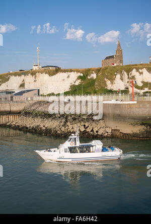 Le port de plaisance de quitter Dieppe, Seine-Maritime, Normandie, France, Europe Banque D'Images