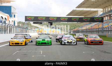 ISTANBUL, TURQUIE - 03 octobre, 2015 : les voitures de dérive à Istanbul Park lors du Championnat du Monde FIA Rallycross. Banque D'Images