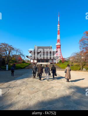 Tokyo, Japon - 12 déc 2015 : Zōjō-ji à Tokyo, Japon. Zōjō-ji est un temple bouddhiste dans le quartier de Shiba, Minato Banque D'Images