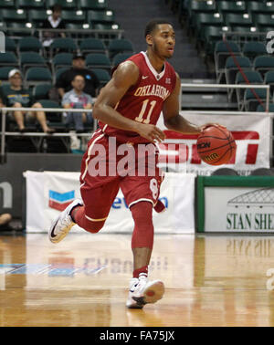 Honolulu, HI, USA. Dec 22, 2015. Oklahoma Sooners guard Ésaïe Cousins (11) au cours de l'action entre l'Oklahoma Sooners classé # 3 et la Washington State cougars dans le Diamond Head Classic à l'Stan Sheriff Center sur le campus de l'Université de Hawaï à Manoa à Honolulu, HI. - Michael Sullivan/CSM Crédit : Cal Sport Media/Alamy Live News Banque D'Images