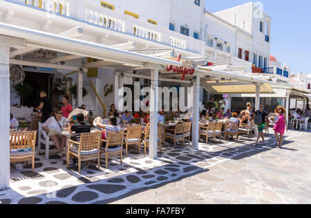 La Grèce, Îles Cyclades, Mykonos, restaurant Banque D'Images