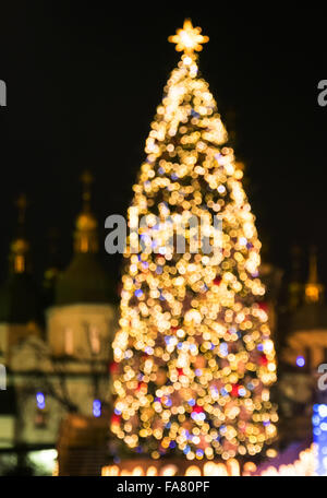 Arbre du Nouvel An faite de lumières bokeh Banque D'Images