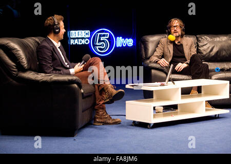 BBC Radio 5 Live Oktoberfest à Sheffield Jeudi 11/10/12 Richard Bacon et Jarvis Cocker Banque D'Images