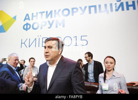 Kiev, Ukraine. Dec 23, 2015. Le gouverneur de la région d'Odessa, et l'ancien président géorgien Mikheil Saakachvili au cours de l'anti-corruption, le Forum ukrainien à Kiev, Ukraine, le 23 décembre, 2015. Saakashvili a accusé de corruption les ministres de l'Ukraine, lors d'une réunion de la réforme du Conseil National, le 14 décembre. © Serg Glovny/ZUMA/Alamy Fil Live News Banque D'Images