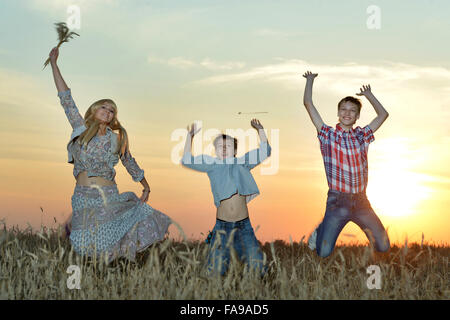 Mère et fils dans le domaine Banque D'Images