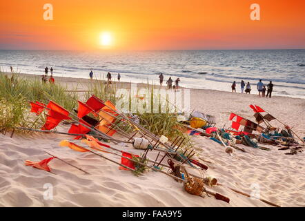 Paysage de la mer Baltique au golden sunset beach, près de la gare de Gdansk, Pologne Banque D'Images