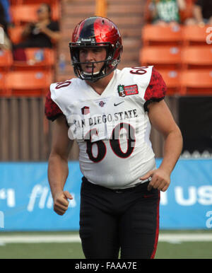 Honolulu, HI, USA. Le 24 décembre, 2015. San Diego State Aztecs long snapper Jeff Overbaugh (60) au cours de l'action entre les San Diego State Aztecs et les Bearcats de Cincinnati à l'Hawaii Bowl de Aloha Stadium d'Honolulu, HI. - Michael Sullivan/CSM Crédit : Cal Sport Media/Alamy Live News Banque D'Images
