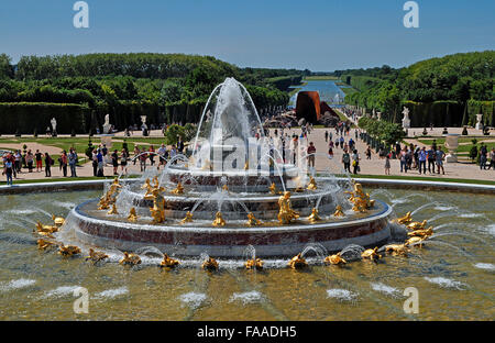 Latona fontaine dans les jardins du château, Château de Versailles, l'UNESCO World Heritage Site, Versailles, Yvelines Banque D'Images