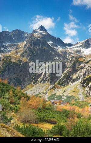 Automne dans la vallée de Kiezmarska, montagnes Tatra, Slovaquie Banque D'Images