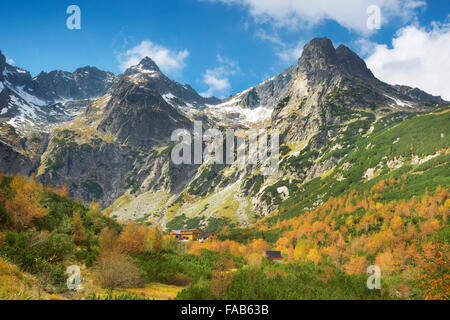 Automne dans la vallée de Kiezmarska, montagnes Tatra, Slovaquie Banque D'Images