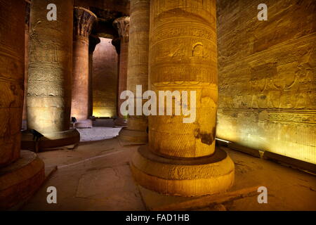 L'Egypte - Edfou, Temple d'Horus Banque D'Images