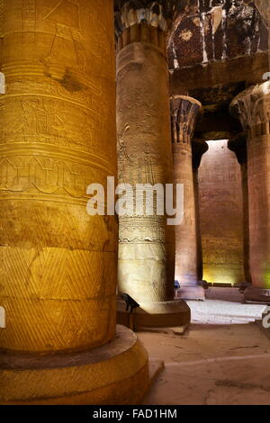 L'Egypte - Edfou, Temple d'Horus, l'intérieur du temple Banque D'Images