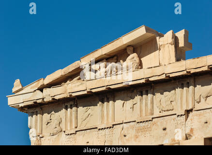 Athènes, Attique, Grèce. Fronton est du Parthénon montrant des sculptures survivant. Banque D'Images