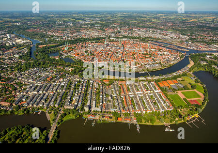 Vue aérienne, de la vieille ville de Lübeck avec Trave et Obertrave, Lübeck, Lübeck Bay, Hansestadt, Schleswig-Holstein, Allemagne, Europe, Banque D'Images