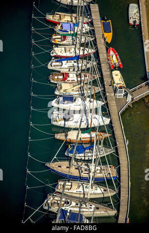 Vue aérienne, Hôtel Neustädter Segler Verein eV, Neustadt in Holstein, bateaux à voile en ligne, voile dock, mâts, club de voile, Banque D'Images