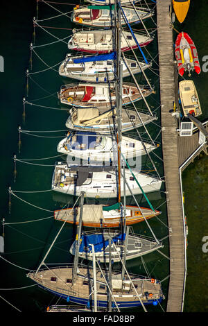 Vue aérienne, Hôtel Neustädter Segler Verein eV, Neustadt in Holstein, bateaux à voile en ligne, voile dock, mâts, sailing club Banque D'Images