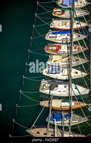 Vue aérienne, Hôtel Neustädter Segler Verein eV, Neustadt in Holstein, bateaux à voile en ligne, voile dock, mâts, sailing club Banque D'Images