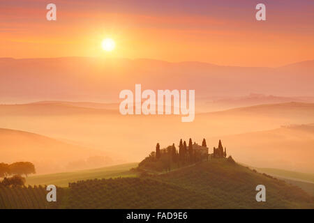 Paysages de la Toscane le lever du soleil, Val d'orcia, Italie Banque D'Images