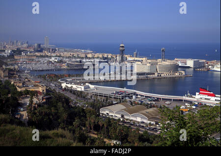 Jaume Air ferry entre Torre et Torre Sant Sebastià et port, Barcelone, Costa Brava, Catalogne, Espagne Banque D'Images