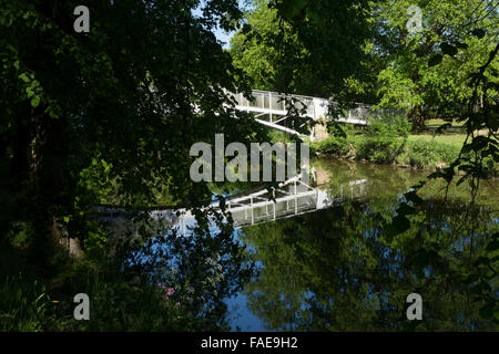 Hawick, Scottish Borders - Wilton Park, pont sur la rivière Teviot. Banque D'Images