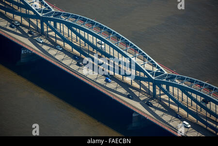 Vue aérienne, structure d'acier de Freihafenelbbrücke sur Norderelbe, port de Hambourg, de l'Elbe, Hambourg, ville libre et hanséatique Banque D'Images