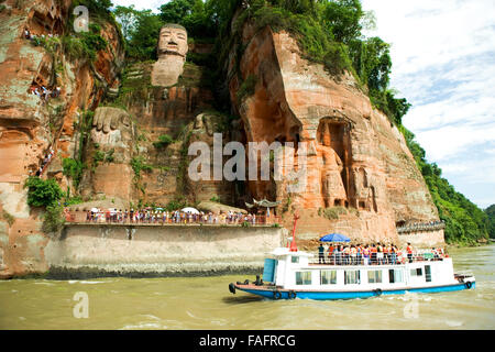 Le Bouddha Géant de Leshan, Chine. Site du patrimoine mondial de l'Unesco Banque D'Images