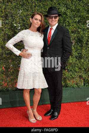 LOS ANGELES, CA - le 12 septembre 2015 acteurs : Bradley Whitford & Kim Dickens au Creative Arts Emmy Awards 2015 au Théâtre La Microsoft Live. Banque D'Images