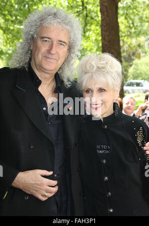 21 mai 2015 - Londres, Angleterre, Royaume-Uni - Brian May et Anita Dobson fréquentant des Ivor Novello Awards 2015 au Grosvenor House Banque D'Images